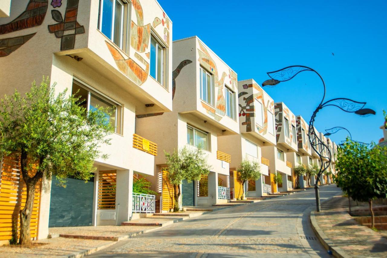 Arka Art Hotel Tirana Exteriér fotografie Residential neighborhood in the city of Murcia