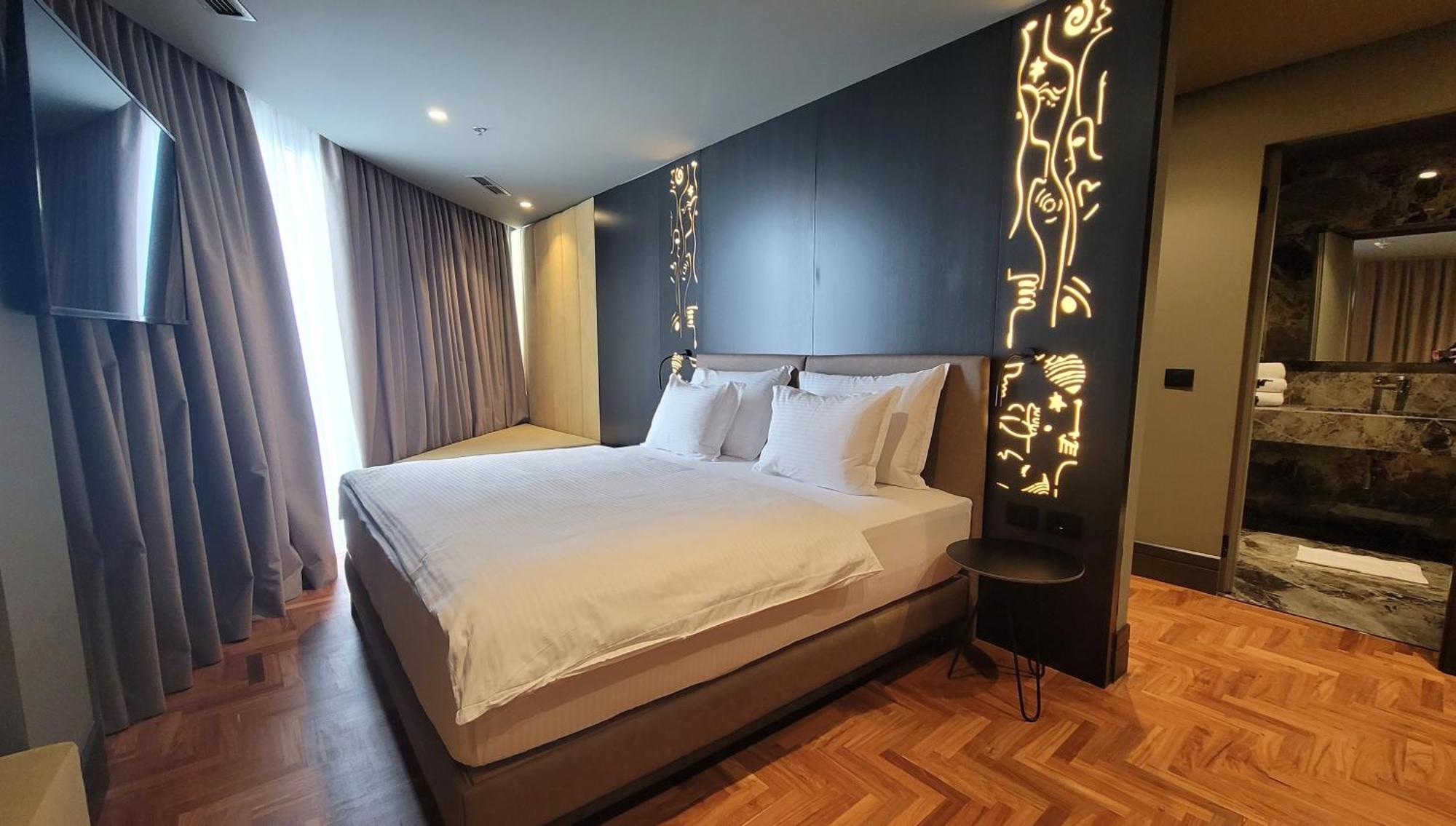 Arka Art Hotel Tirana Exteriér fotografie A bedroom at the hotel