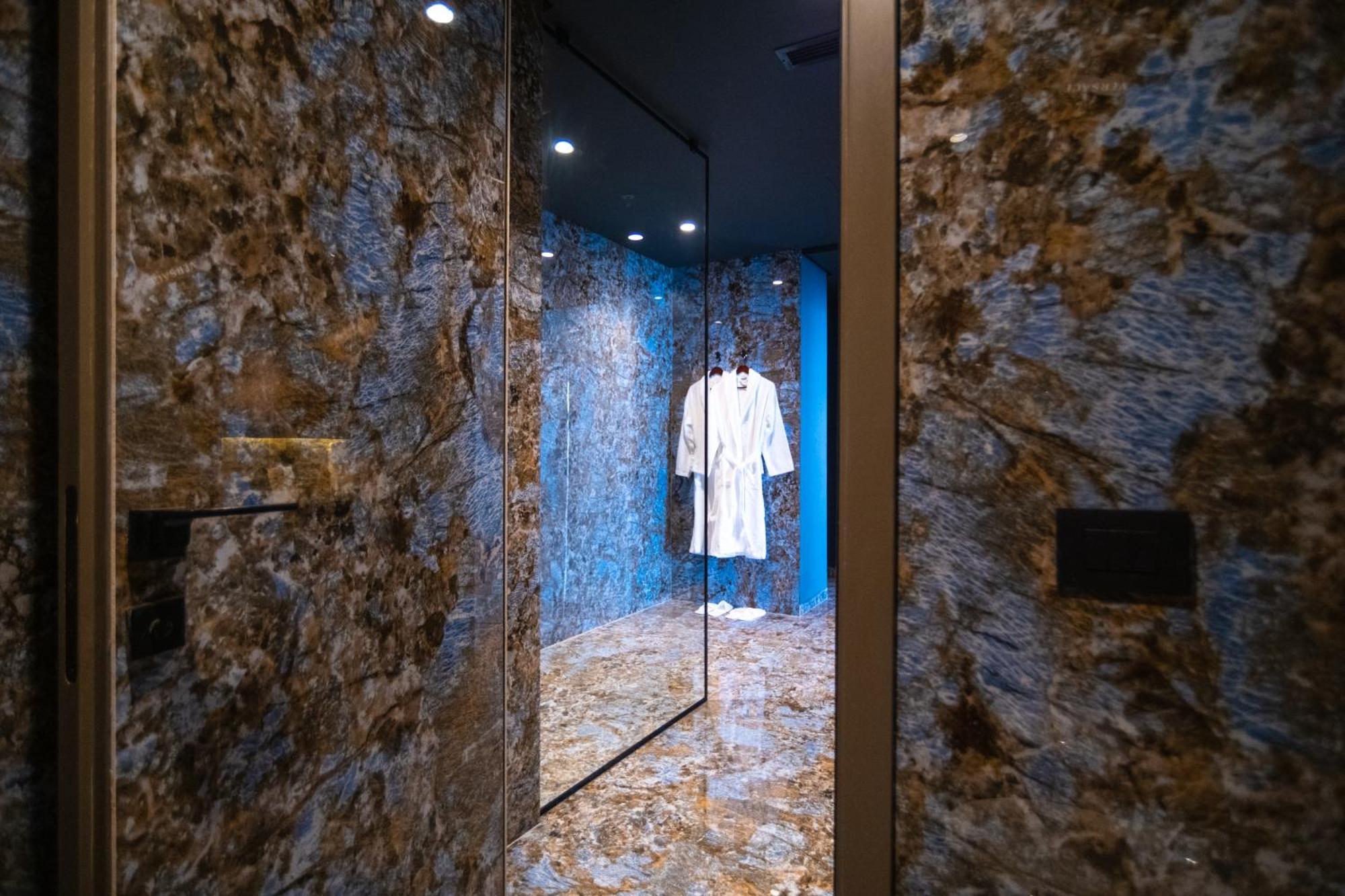 Arka Art Hotel Tirana Exteriér fotografie Bathroom