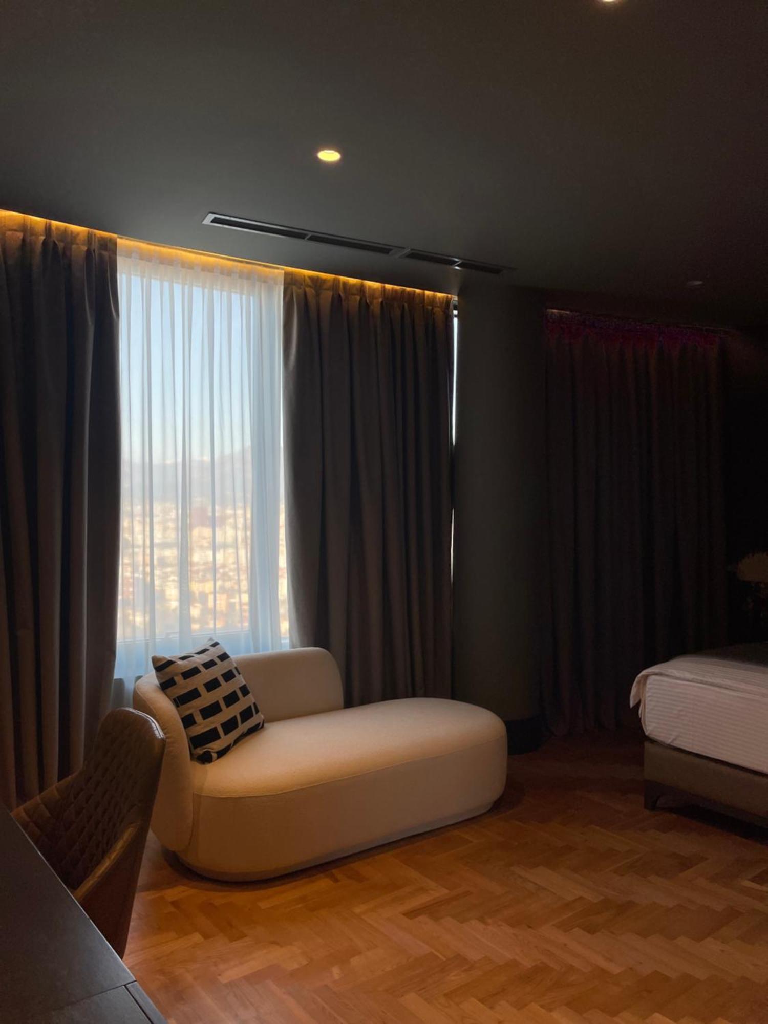 Arka Art Hotel Tirana Exteriér fotografie A room at the hotel