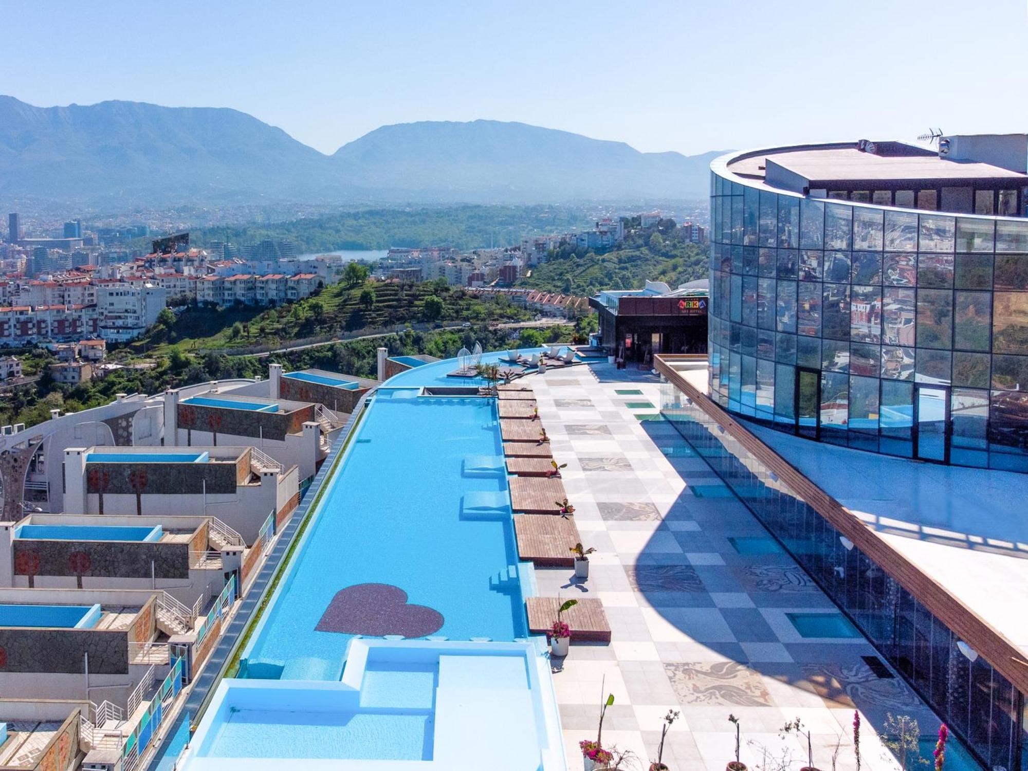 Arka Art Hotel Tirana Exteriér fotografie Skyline
