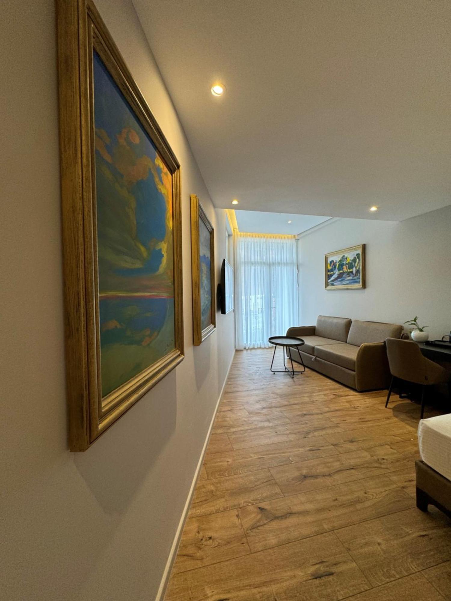 Arka Art Hotel Tirana Exteriér fotografie A suite at the hotel